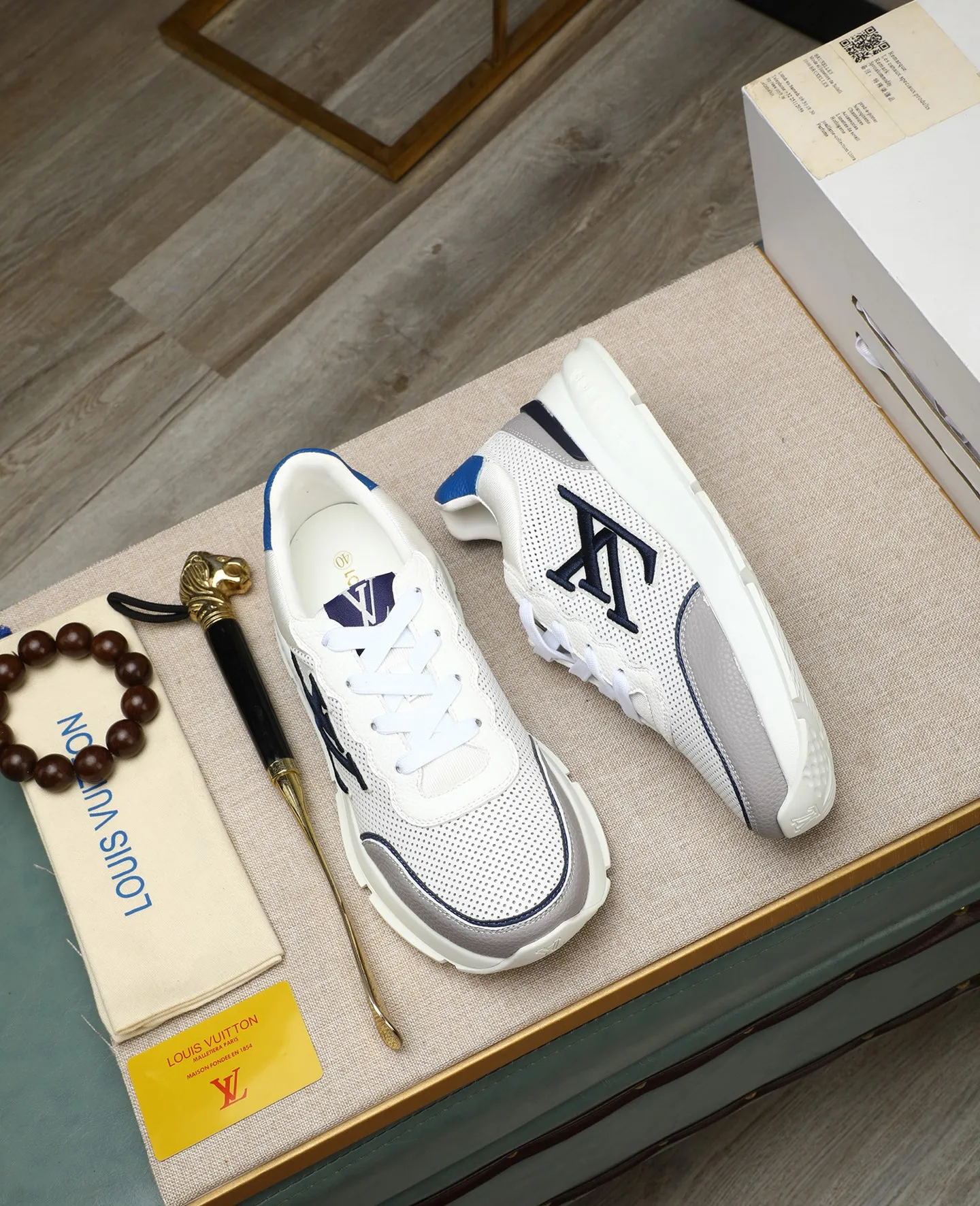 Men's shoes 💰460 📛📛【LOUIS VUITTON】Louis Vuitton official website synchronized new products 👟Milan fashion catwalk style 🇰🇾🇰🇾LV family logo, celebrity style, a must-have for fashionistas ⚠️First-layer calfskin ➕Genuine leather lining ➕Official website original version special outsole 👞Number 38-44